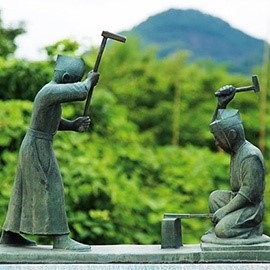 JAPAN'S CITY OF BLADES